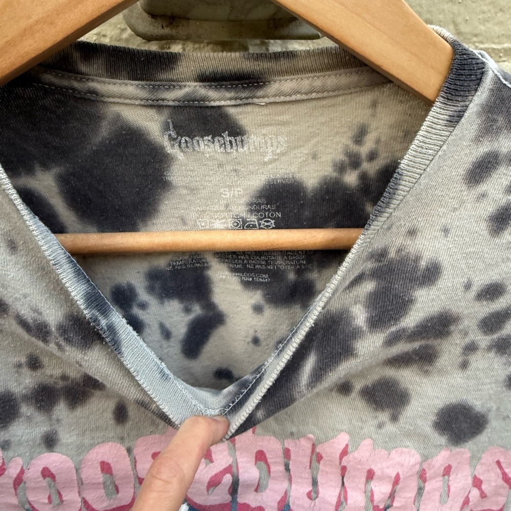 Amazing vintage Goosebumps Tie-Dye Graphic T-Shirt - Picture 4 of 4